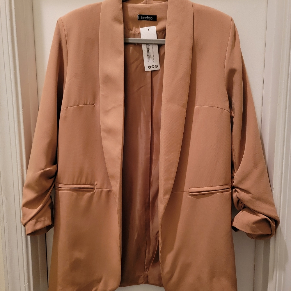 NWT tan ruched sleeze blazer